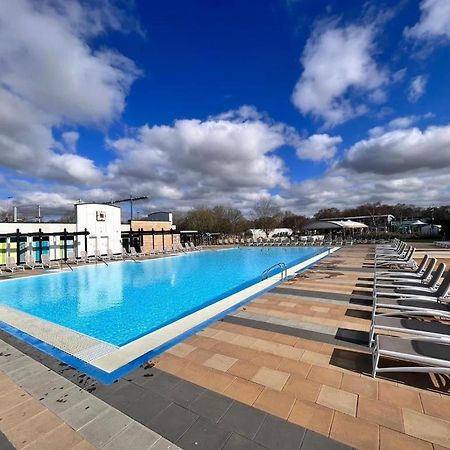 Luamar Holidays- Tattershall Lakes - Lancaster Crescent Hotel Luaran gambar